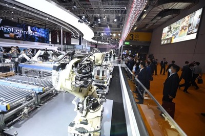 裝備館“擴容升級”，小工廠車間的人、場、貨如何轉型？